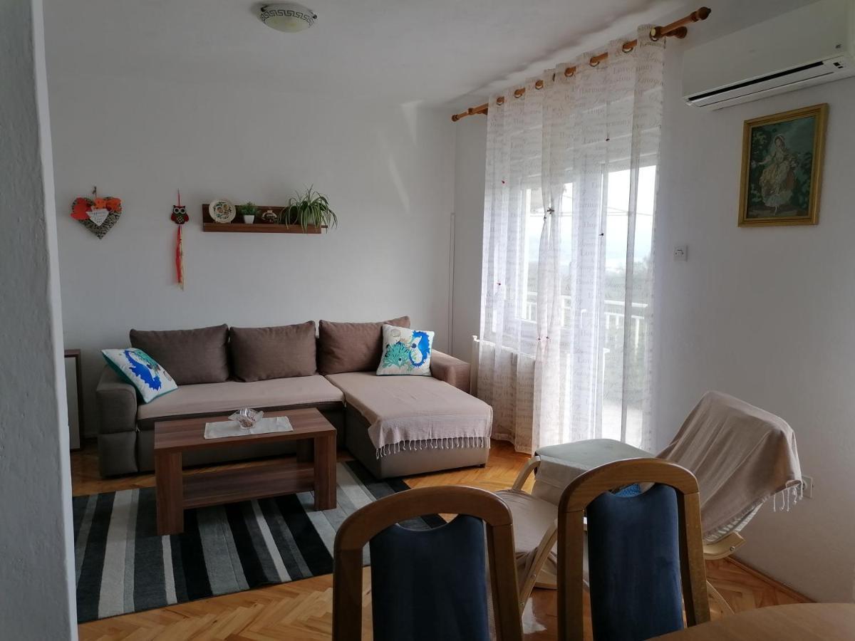 Apartment Varelija บริบีร์ ภายนอก รูปภาพ