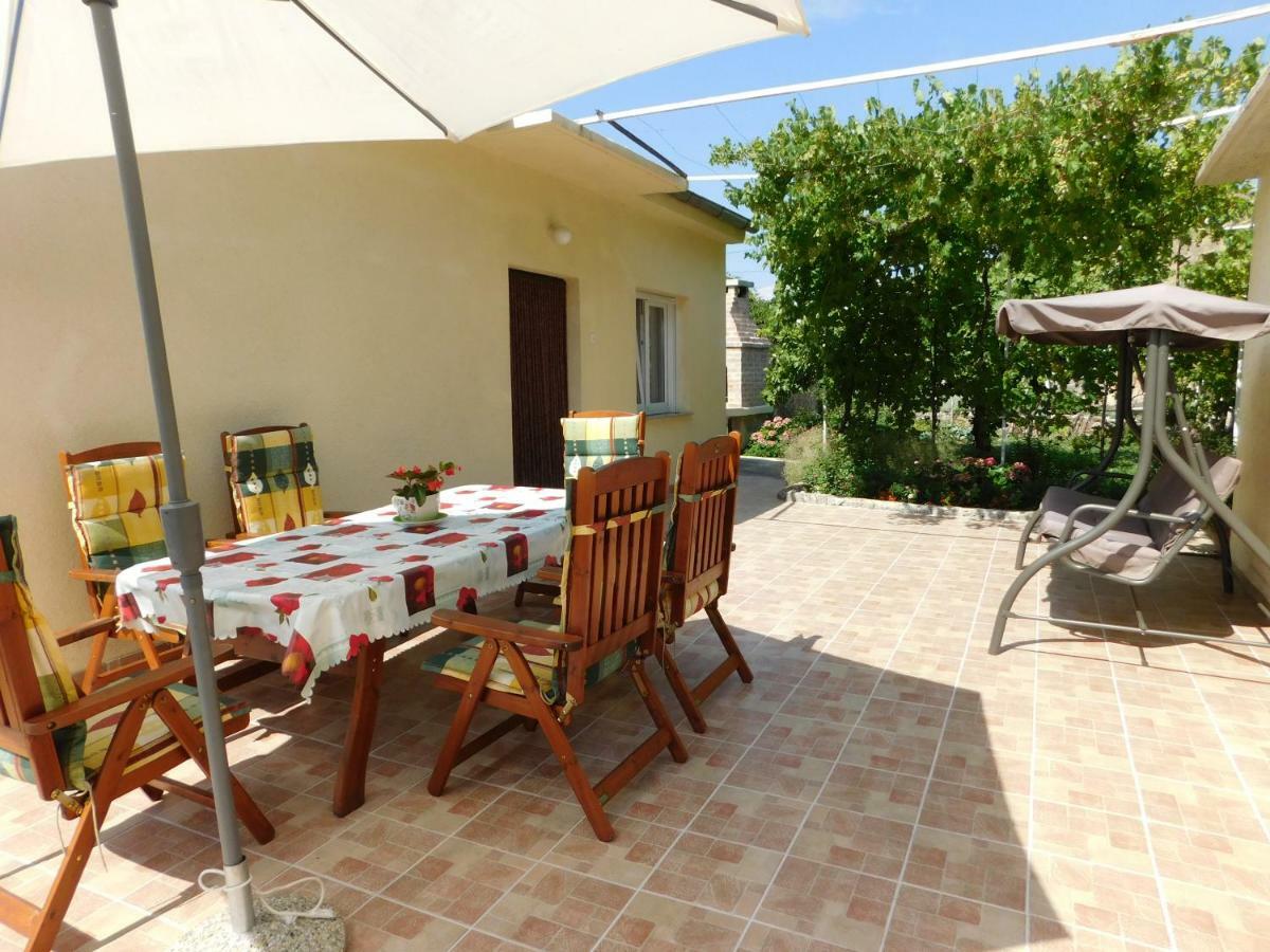Apartment Varelija บริบีร์ ภายนอก รูปภาพ